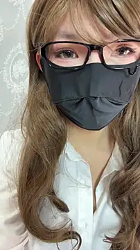 Yiyi-707 online show from November 17, 2025, 12:55 pm