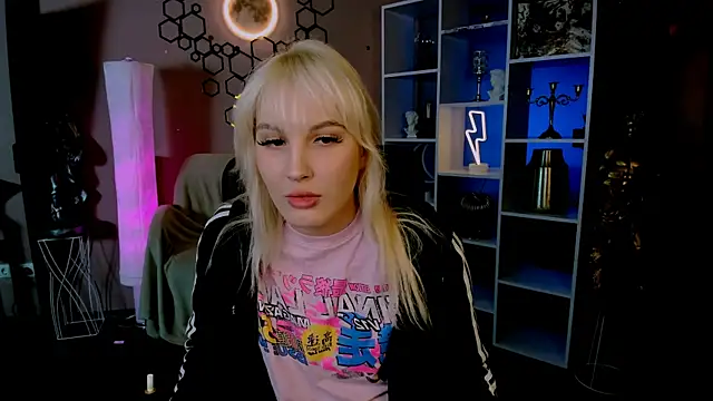 Snapshot of marta_smith chatting on November 29, 2025, 8:12 pm marta smith online show from November 29, 2025, 8:12 pm