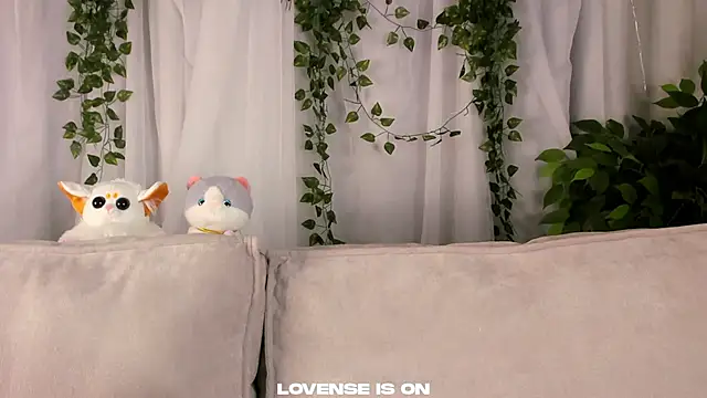 ElizSpieth online show from October 24, 2025, 1:24 am