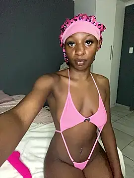 LonelyQueenxx25 online show from January 8, 2026, 9:39 pm