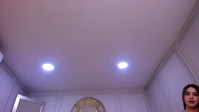 CharlotteBrownn  online show from December 20, 2025, 4:52 am