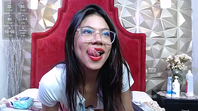 Snapshot of TrixySductress chatting on October 27, 2025, 12:31 pm TrixySductress online show from October 27, 2025, 12:31 pm