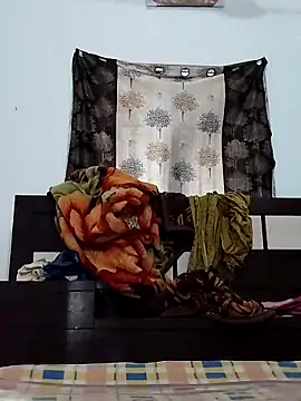 rani8008 online show from May 19, 2026, 2:51 am