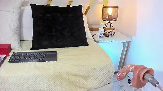 Luna Naughty1 online show from January 5, 2026, 7:17 pm