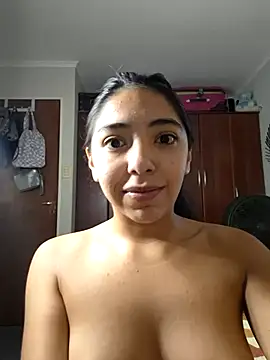 Snapshot of missapril0101 chatting on April 3, 2026, 5:22 pm missapril0101 online show from April 3, 2026, 5:22 pm