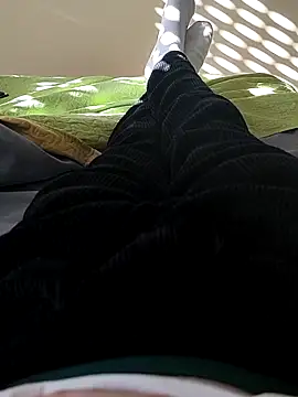 ilovechub112 online show from October 8, 2025, 7:28 am