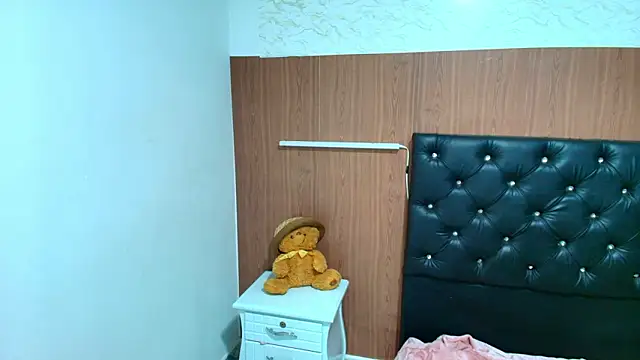 niiky 68 online show from March 3, 2026, 6:19 am