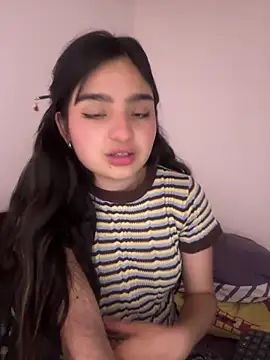 Clementyne30 online show from September 19, 2025, 11:38 pm