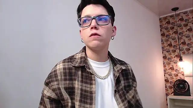 Snapshot of SpencerMontgomery chatting on September 13, 2025, 7:46 pm SpencerMontgomery online show from September 13, 2025, 7:46 pm