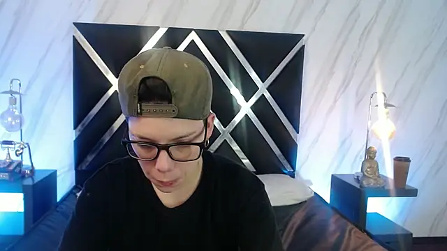 Snapshot of SpencerMontgomery chatting on December 5, 2025, 8:05 pm SpencerMontgomery online show from December 5, 2025, 8:05 pm