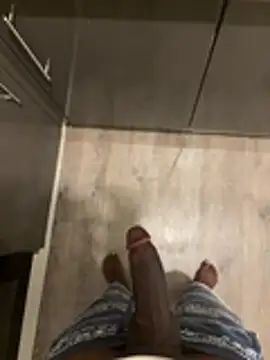 Snapshot of Trhge253 chatting on April 8, 2026, 11:37 pm Trhge253 online show from April 8, 2026, 11:37 pm