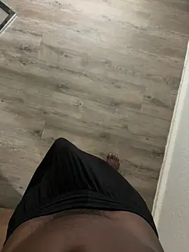 Snapshot of Trhge253 chatting on April 13, 2026, 9:04 am Trhge253 online show from April 13, 2026, 9:04 am