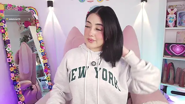 justonecute online show from April 7, 2026, 11:48 pm