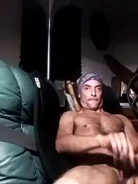 dicinyou80 online show from September 24, 2025, 4:38 am