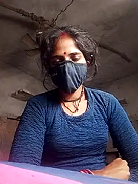 MISS-KAYA online show from November 17, 2025, 6:24 pm