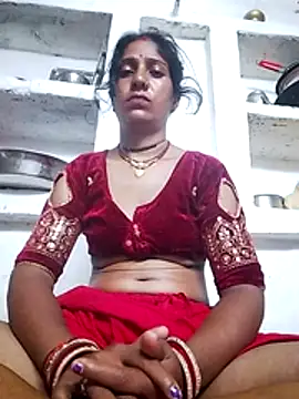 MISS-KAYA online show from July 4, 2026, 9:32 pm