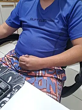 Snapshot of Carloskasado chatting on March 11, 2026, 4:07 am Carloskasado online show from March 11, 2026, 4:07 am