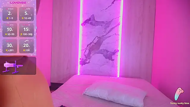 Snapshot of Cristal_hott1 chatting on October 24, 2025, 8:27 pm Cristal hott1 online show from October 24, 2025, 8:27 pm