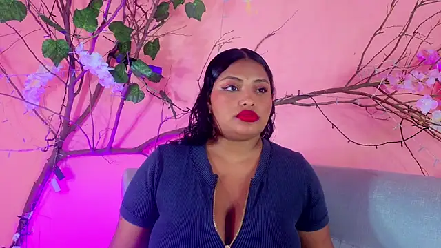 Cristal hott1 online show from February 28, 2026, 8:10 pm