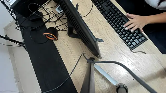 Snapshot of Tatihot69 chatting on November 24, 2025, 8:30 pm Tatihot69 online show from November 24, 2025, 8:30 pm