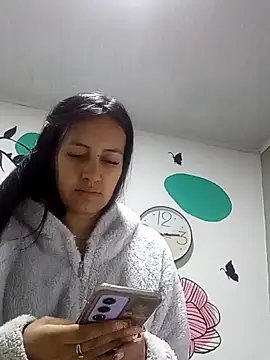 Snapshot of Nika_Hot chatting on September 12, 2025, 2:55 am Nika Hot online show from September 12, 2025, 2:55 am