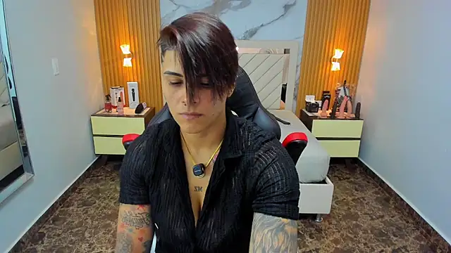 KAROLLJONES1 online show from February 2, 2026, 7:34 pm