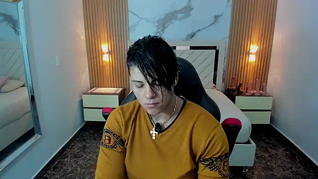 Snapshot of KAROLLJONES1 chatting on July 10, 2026, 12:30 pm KAROLLJONES1 online show from July 10, 2026, 12:30 pm