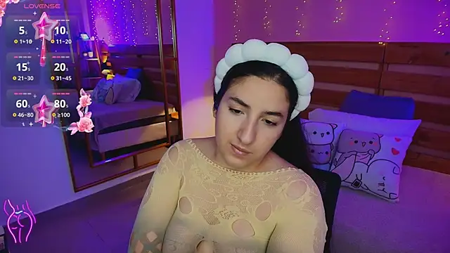 ambar lover online show from November 19, 2025, 8:53 pm