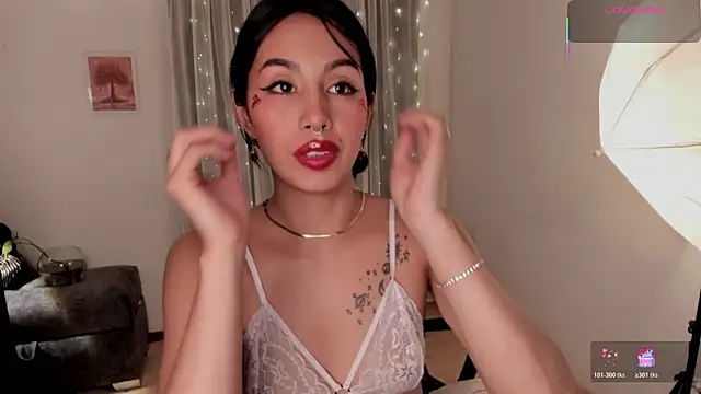 Miss Charlottet online show from November 17, 2025, 11:54 pm