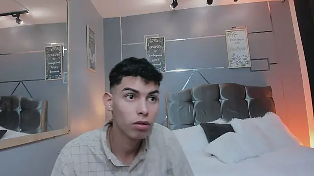 Snapshot of Room_69x chatting on November 12, 2025, 3:07 am Room 69x online show from November 12, 2025, 3:07 am