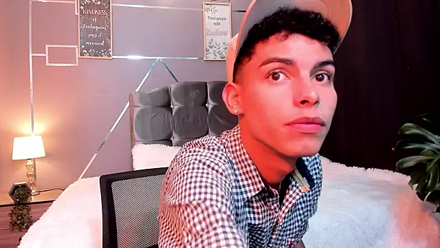 Snapshot of Room_69x chatting on November 17, 2025, 2:50 am Room 69x online show from November 17, 2025, 2:50 am