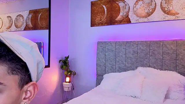 Snapshot of Room_69x chatting on November 27, 2025, 3:19 am Room 69x online show from November 27, 2025, 3:19 am