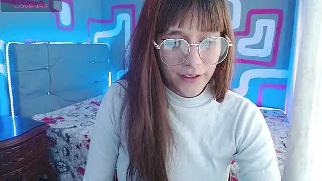 zara erotik online show from September 30, 2025, 3:39 pm