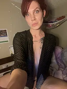 Snapshot of mzz_lillypillxoxo chatting on March 22, 2026, 1:42 am mzz lillypillxoxo online show from March 22, 2026, 1:42 am