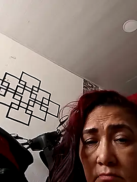 Snapshot of linda_luna29 chatting on July 10, 2026, 4:42 pm linda luna29 online show from July 10, 2026, 4:42 pm