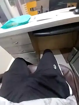 Snapshot of kiss_like_choco11 chatting on October 19, 2025, 11:00 am kiss like choco11 online show from October 19, 2025, 11:00 am