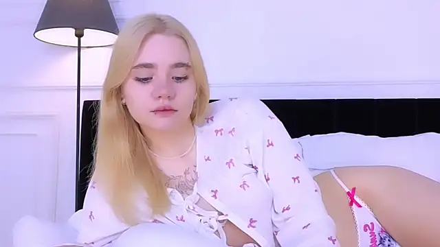 ANNABELLE LU online show from October 23, 2025, 5:18 am