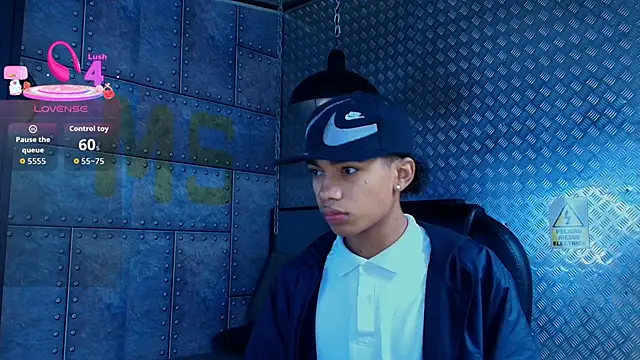 Snapshot of AlanCutee chatting on October 26, 2025, 12:33 pm AlanCutee online show from October 26, 2025, 12:33 pm