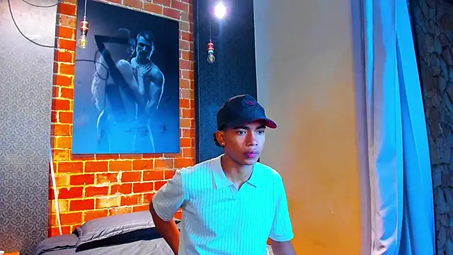 Snapshot of AlanCutee chatting on November 4, 2025, 12:04 pm AlanCutee online show from November 4, 2025, 12:04 pm