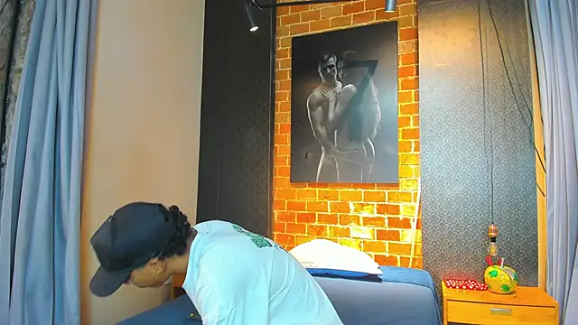 Snapshot of AlanCutee chatting on November 9, 2025, 12:25 pm AlanCutee online show from November 9, 2025, 12:25 pm