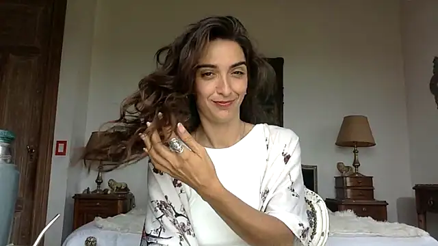 Snapshot of venuslibre chatting on November 2, 2025, 12:51 pm venuslibre online show from November 2, 2025, 12:51 pm