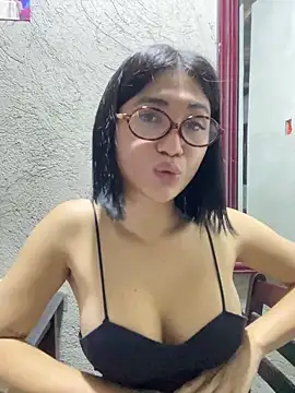 wild apple69 online show from September 12, 2025, 2:06 pm