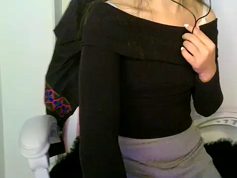 Snapshot of JOLLY_67 chatting on November 11, 2025, 4:01 am JOLLY 67 online show from November 11, 2025, 4:01 am