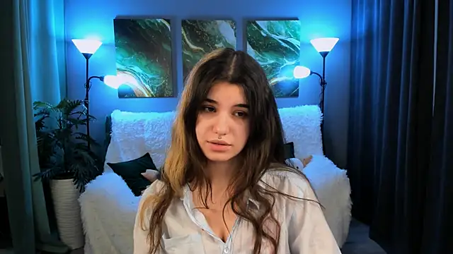 Snapshot of AnoraDark chatting on October 4, 2025, 6:28 pm AnoraDark online show from October 4, 2025, 6:28 pm