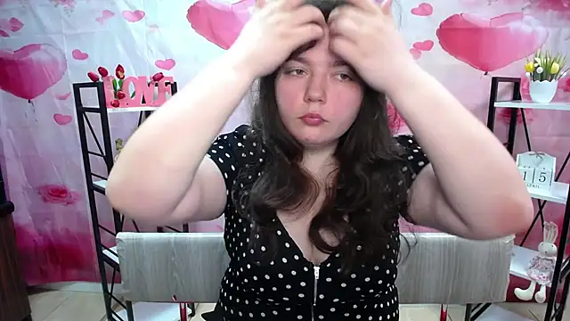 Snapshot of NeonilaLisova chatting on April 15, 2026, 11:17 am NeonilaLisova online show from April 15, 2026, 11:17 am