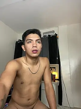 Snapshot of Hunky_paul chatting on July 17, 2026, 3:07 pm Hunky paul online show from July 17, 2026, 3:07 pm