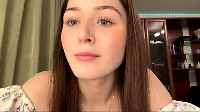 Adel strongwoman online show from December 5, 2025, 5:09 pm