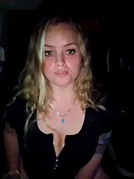 Bridgette03 online show from November 4, 2025, 1:54 pm