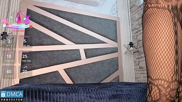 Clhoee  online show from November 17, 2025, 3:34 am