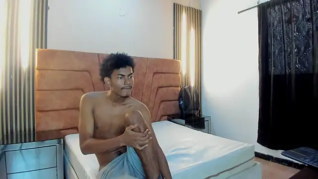 FYKMOR 1 online show from December 2, 2025, 7:42 pm